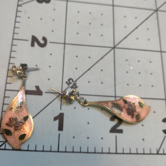 Pink Cloisonne Earrings Gold Tone Teardrop Vintage Floral Post - Picture 4 of 6